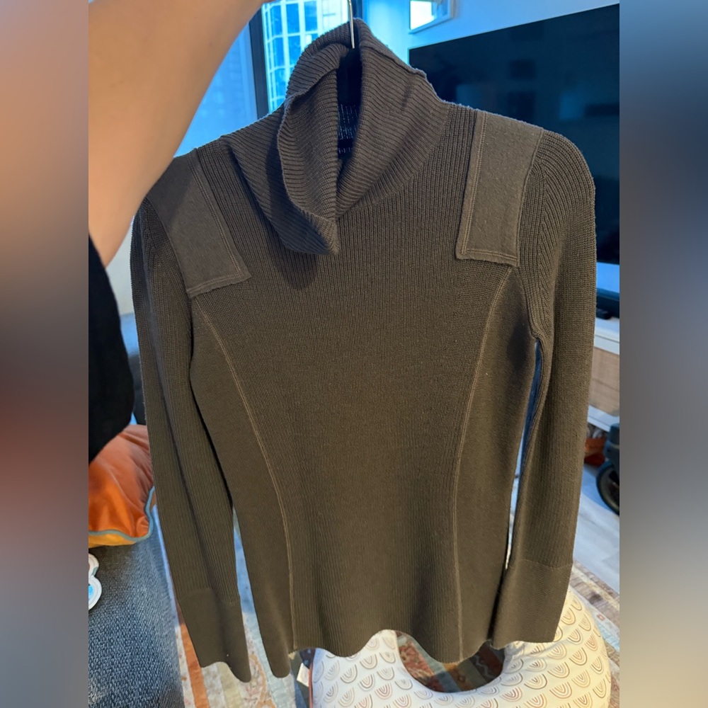 Hugo Boss Women’s greyTurtleneck Ribbed Sweater